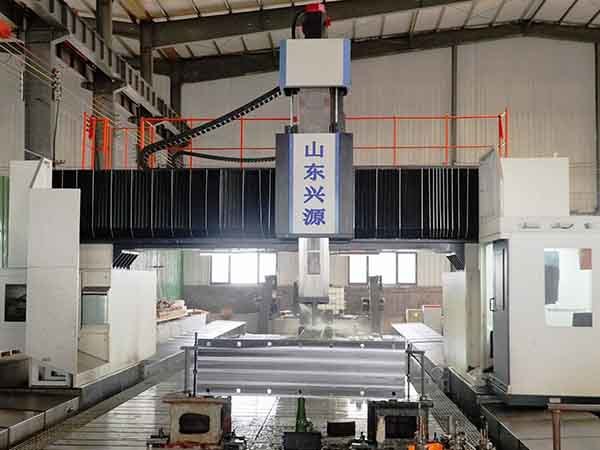 Boring and drilling machines are multifunctional and can precisely process complex parts. Boring and drilling machines are multifunctional and can precisely process complex parts.