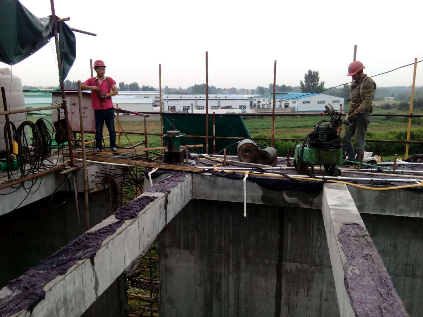 湖北大禹公司鄂北水資源配置工程4標(biāo)沙河渡槽張拉施工