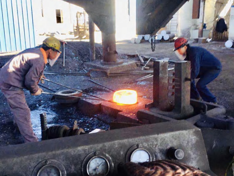 What are the main uses of flanges?