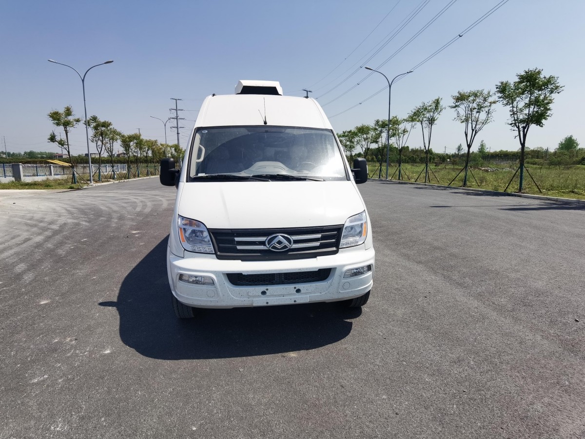 大通6米DR医疗车