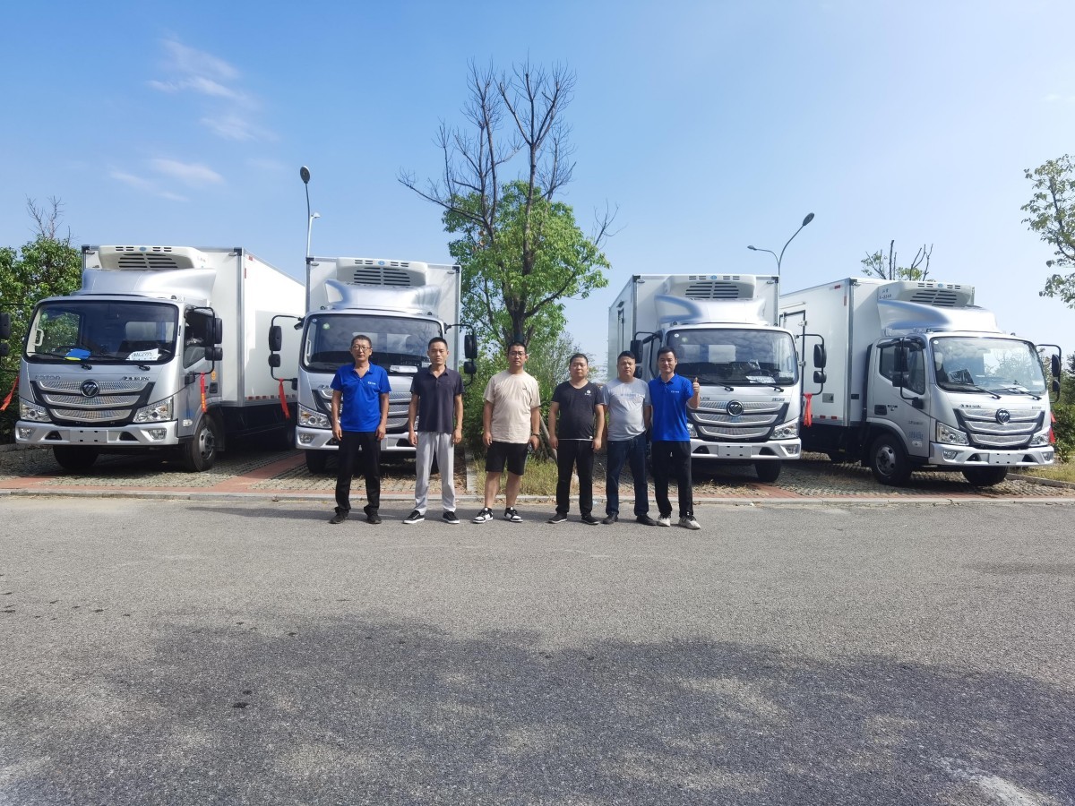 Refrigerated truck handover photos Refrigerated truck handover photos