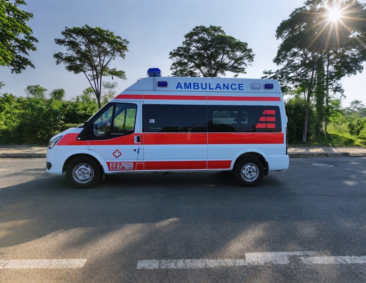 V348救护车