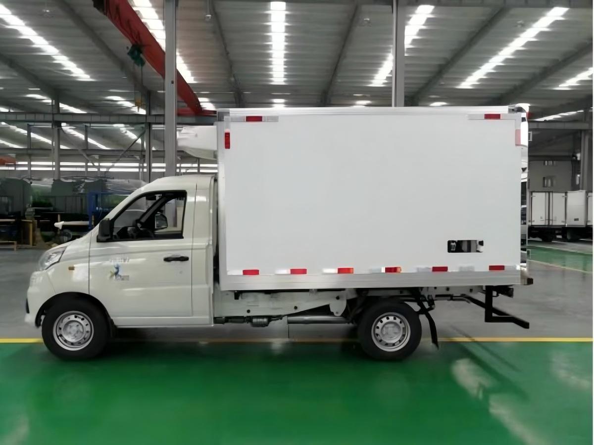 福田祥菱V1国六-2.8米冷藏车