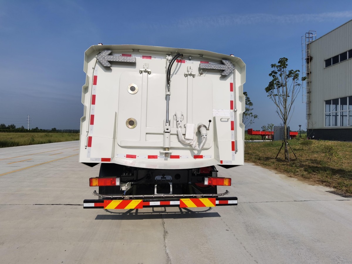 18吨洗扫车