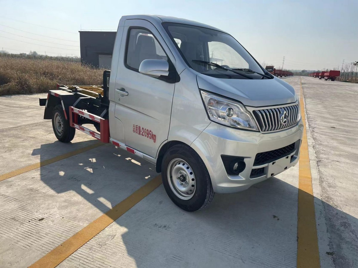 Unlocking the Benefits of Choosing Used HOWO Trucks 4x2 from Trusted Manufacturers