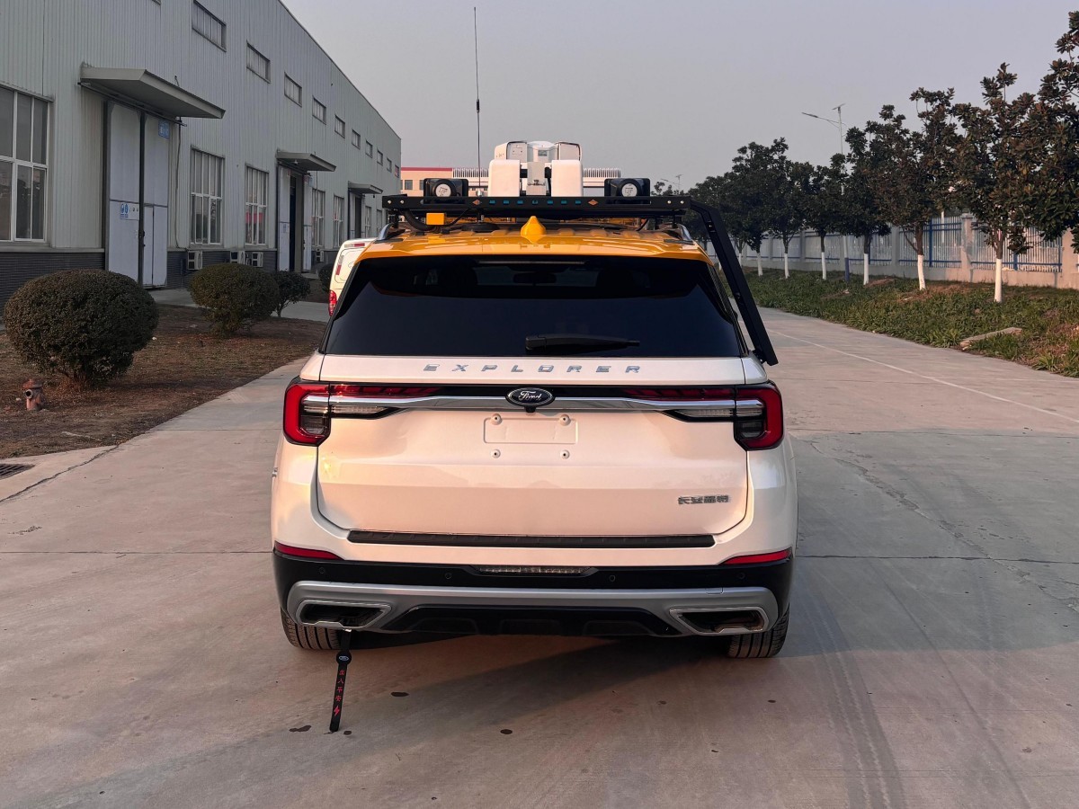 指挥救护车