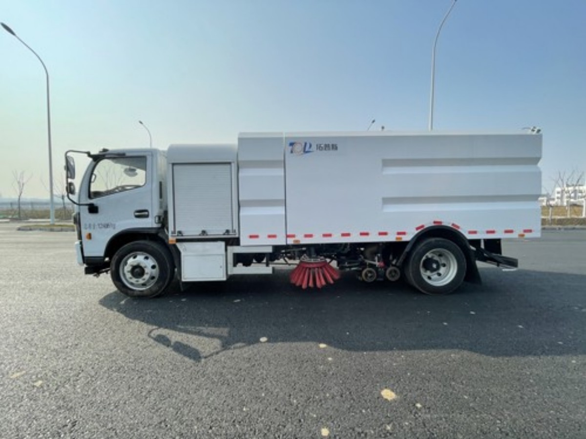 12.5吨新能源洗扫车