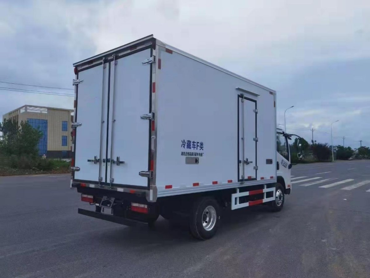 解放虎V-4米冷藏车