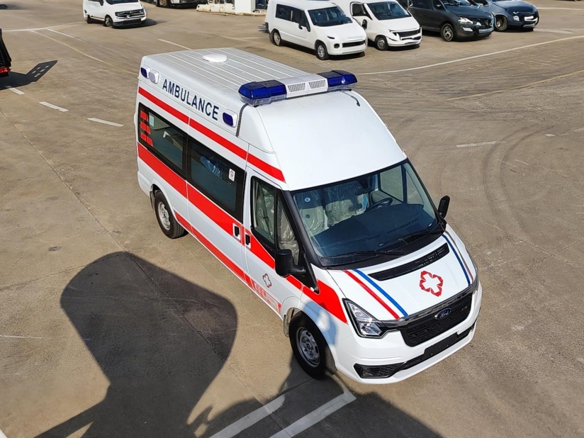 V348救护车