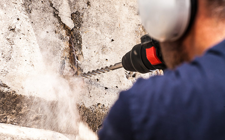 How to use lithium impact hammer?