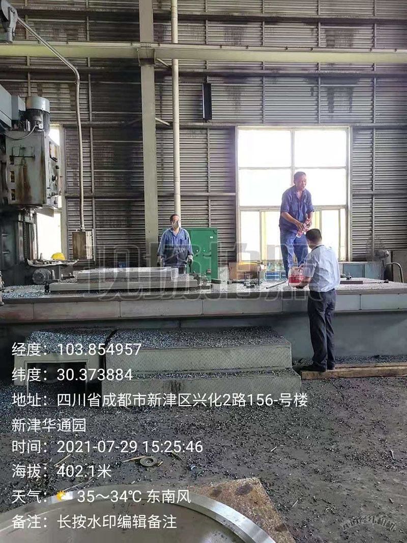 公司工会为生产一线职工开展“送清凉”活动