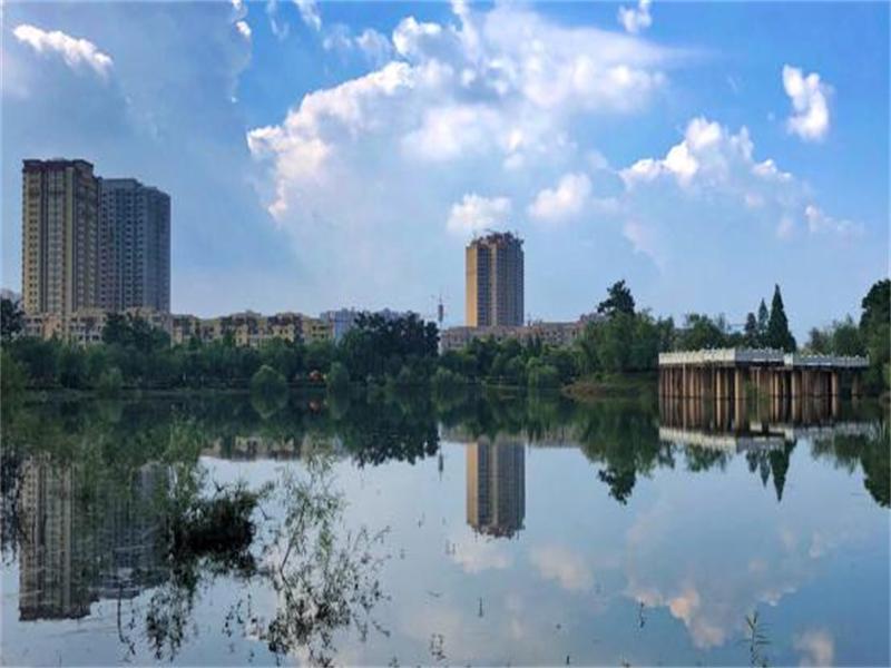 整治后的鳳凰湖公園
