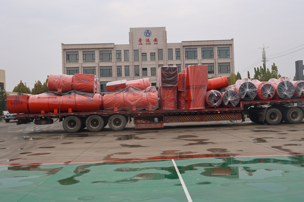 Shipped to Guizhou 12 low-noise local ventilation fans, with 55KW and 75KW models.