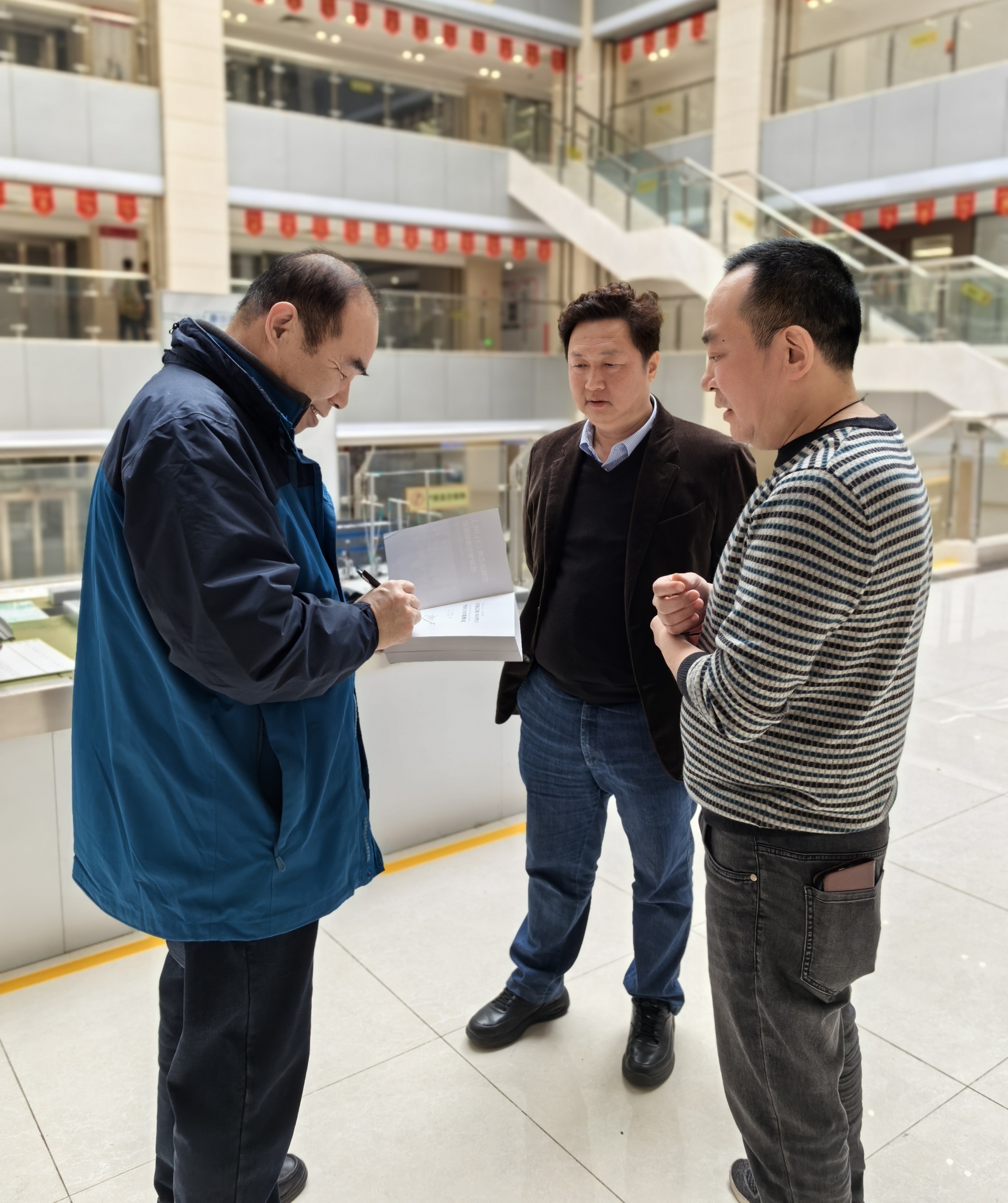 吉熙安拜访汇源通集团  共商电力领域合作