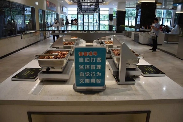 享受过智慧食堂后，我只想靠脸吃饭