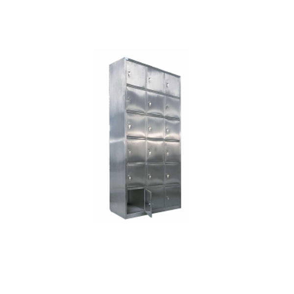 18-Doors wardrobe