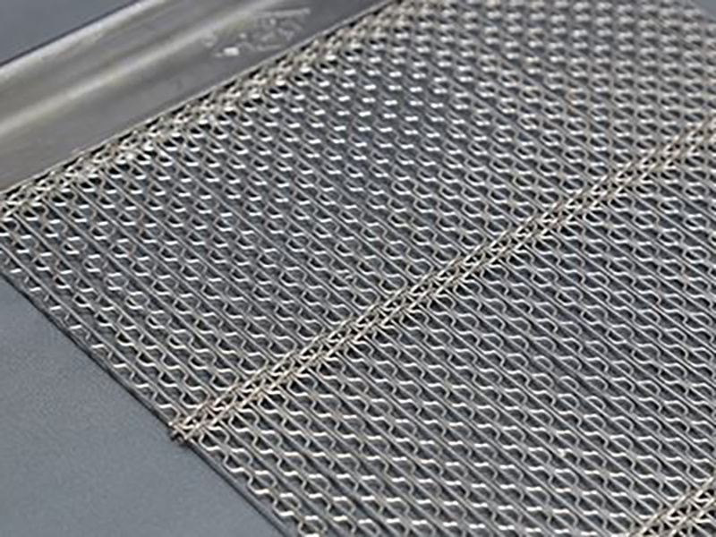 Combined Self-Cleaning Screen