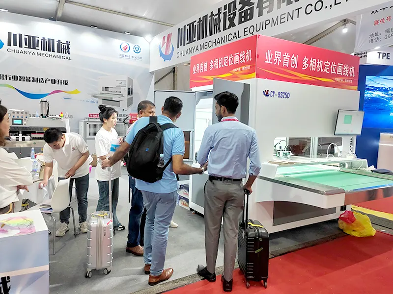 The 25th Shoes Expo Kaweah Exhibition Photos