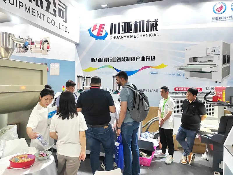 The 25th Shoes Expo Kaweah Exhibition Photos