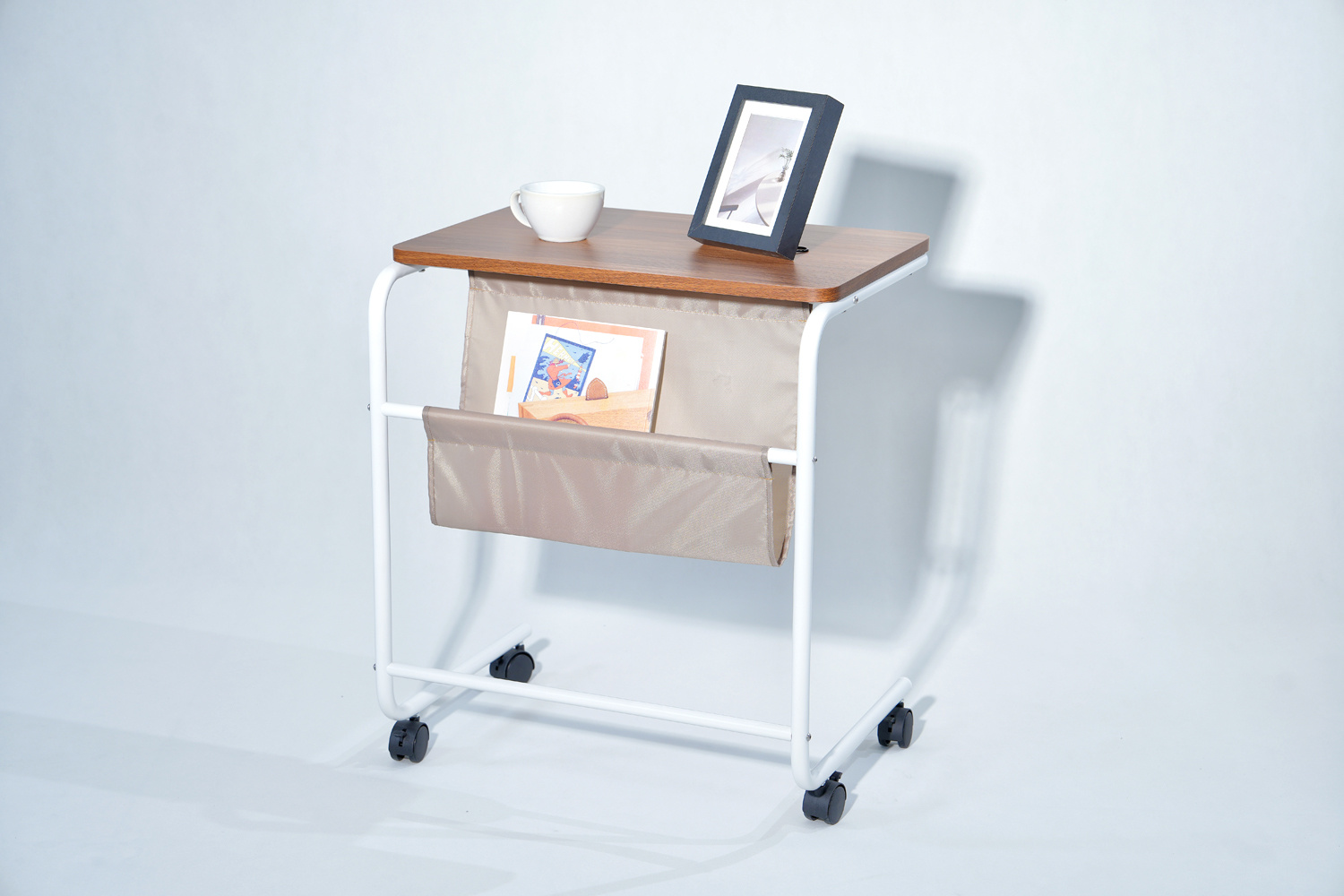 Portable coffee table