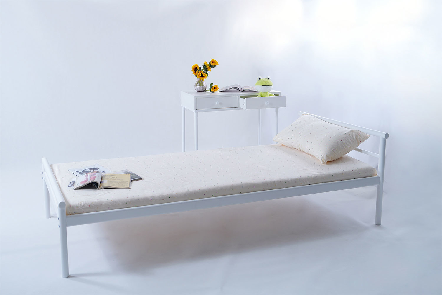 Por qué las camas de acero están revolucionando el mundo del mueble