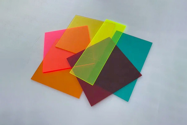 Types of acrylic sheets