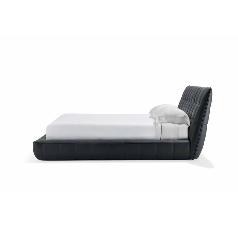 versace-home-la-medusa-bed-lateral.webp