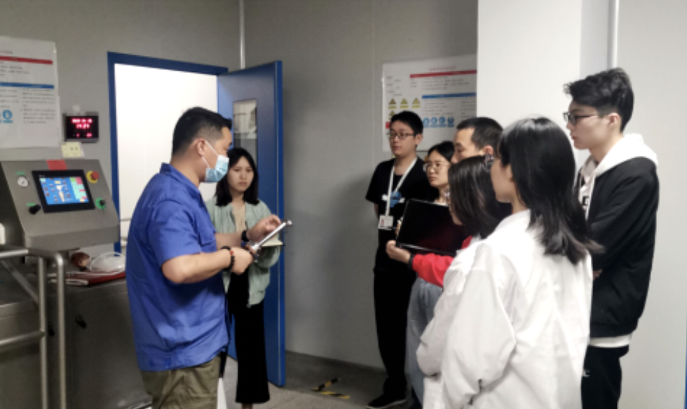 我司销售工程师到福安礼邦进行喷枪培训及交流
