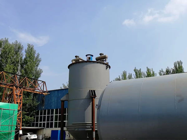 Solid asphalt melting equipment