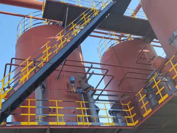 Asphalt storage tank system