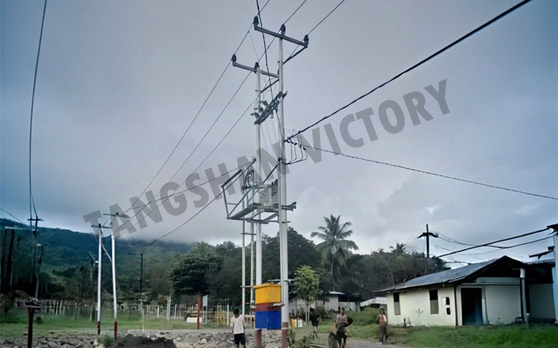 MOZAMBIQUE / Pole Metal Fitting