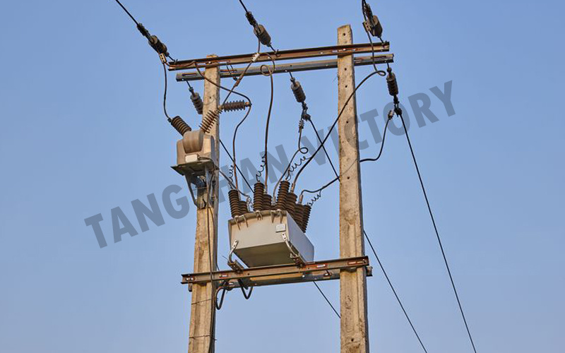 MOZAMBIQUE / Pole Metal Fitting