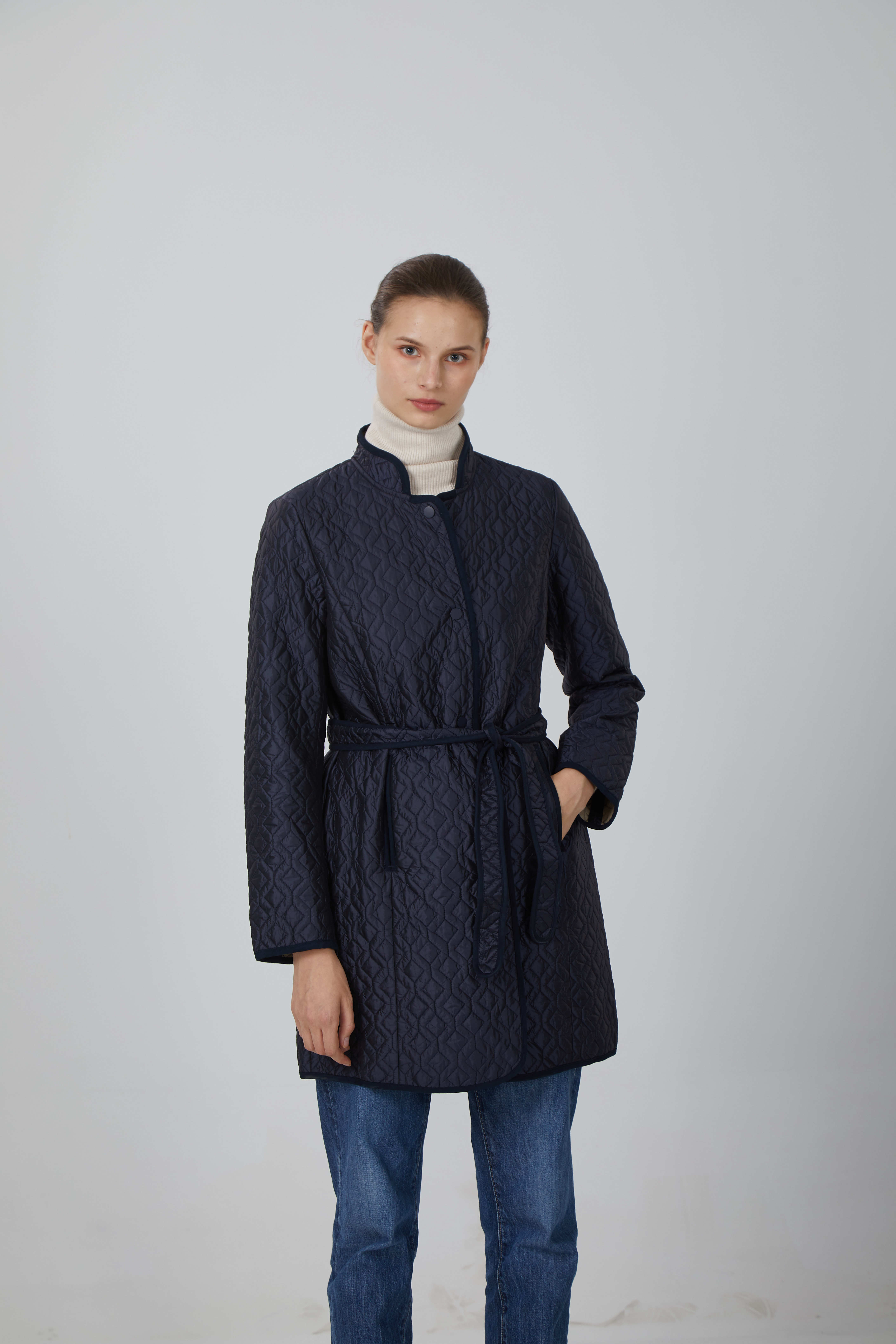 woman longer cotton jacket