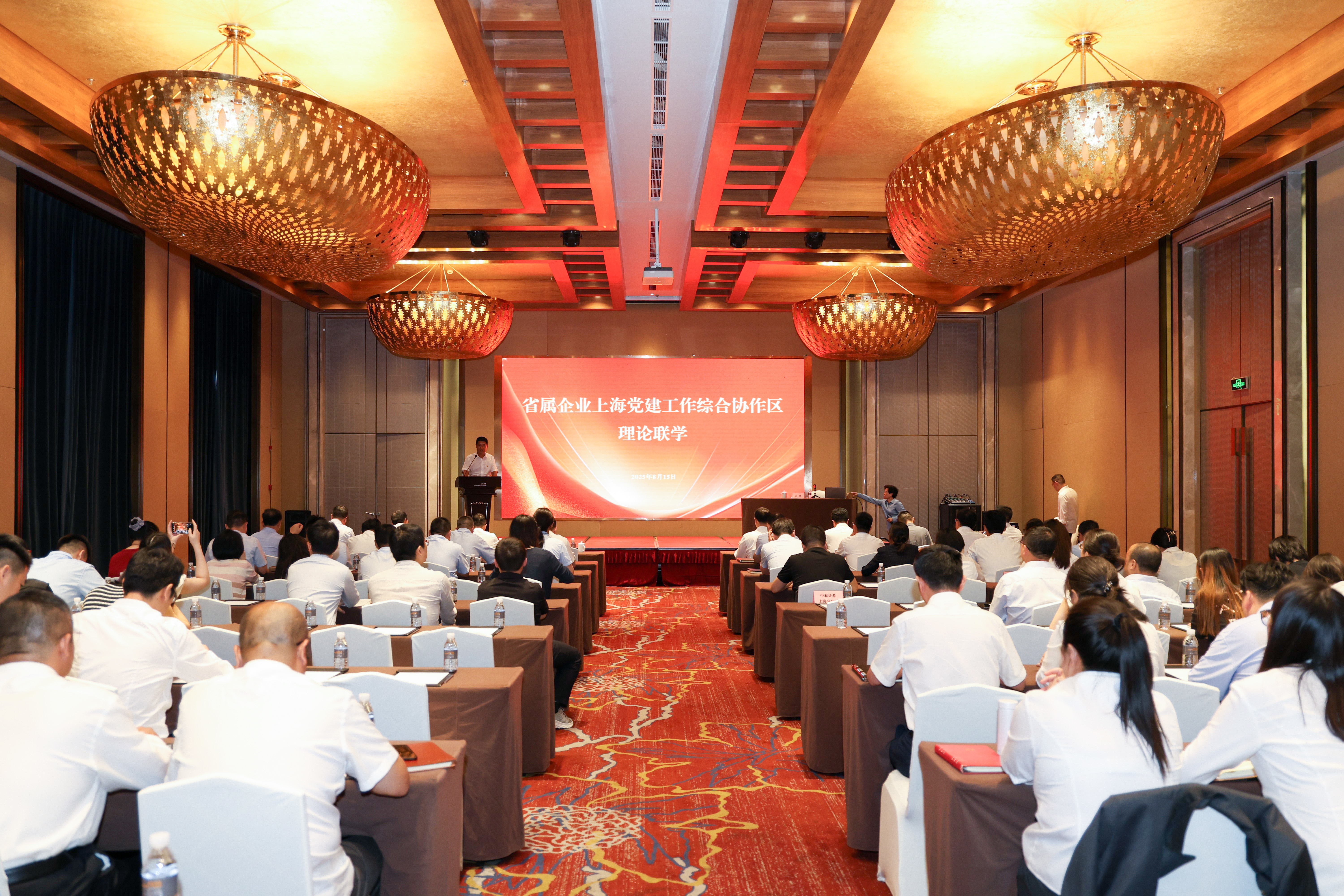 tải v9bet