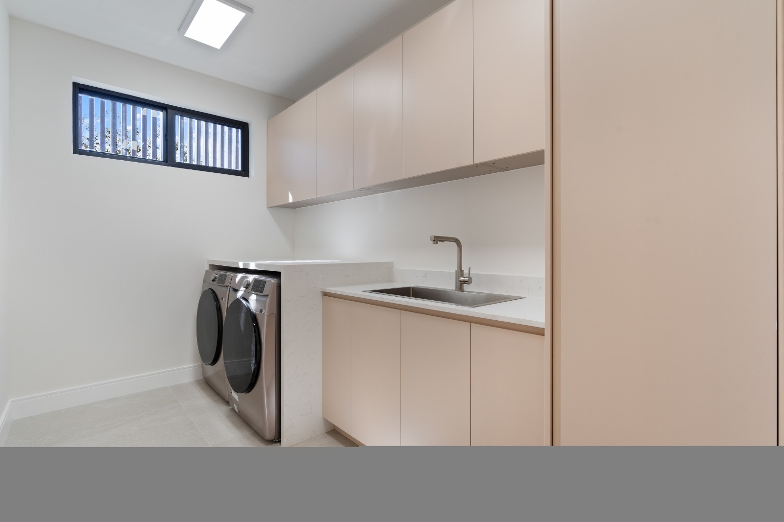"Exclusive High-End Customization for Full-House Projects in Aruba, South America" "Exclusive High-End Customization for Full-House Projects in Aruba, South America"