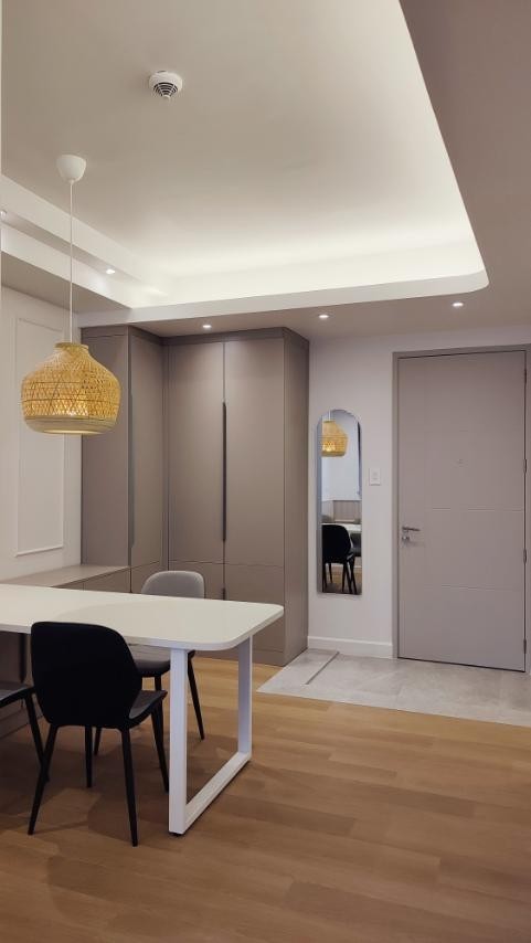 Lacquered Modern Small Kitchen Cabinets Crafted in South Korea
