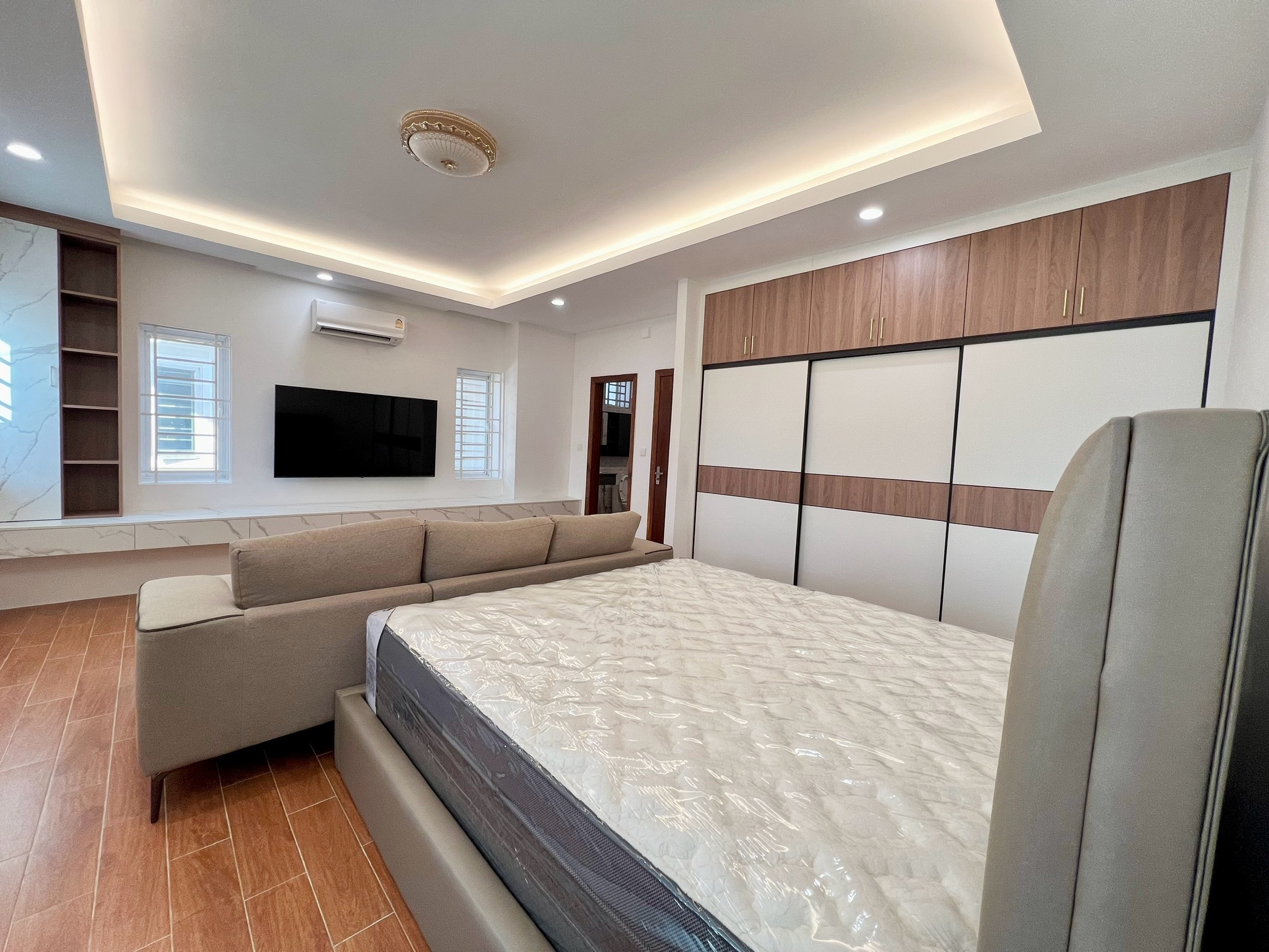 Whole-house customization for Cambodian customers Whole-house customization for Cambodian customers
