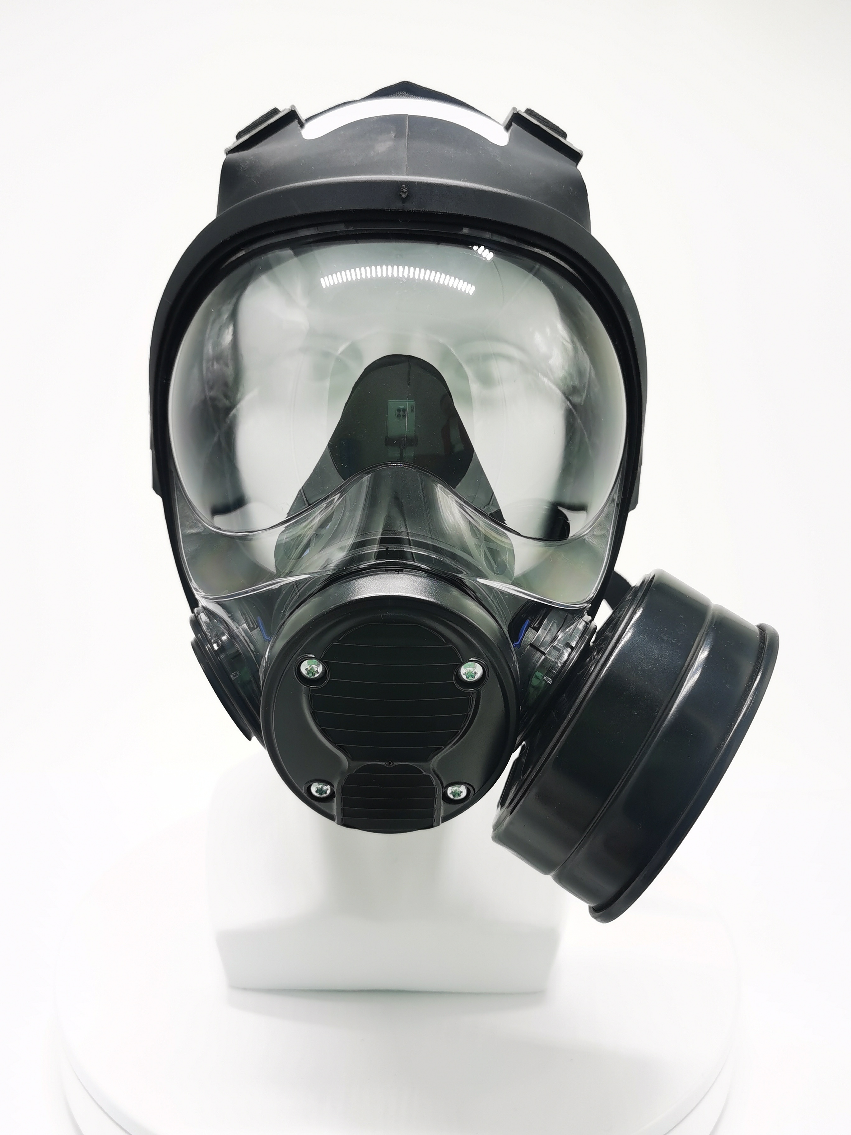 Gas mask + 
Filter canister