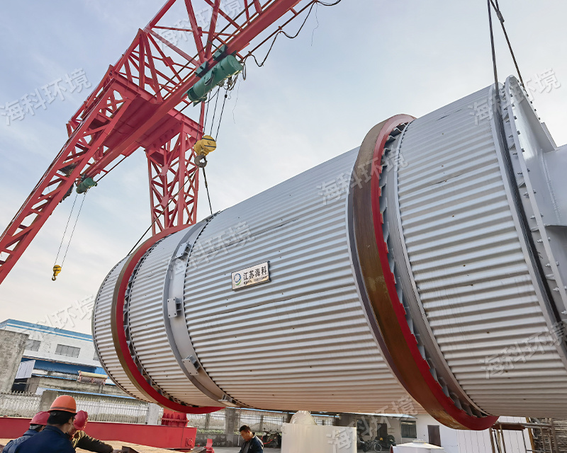 What are the main types and features of yellow sand dryer?