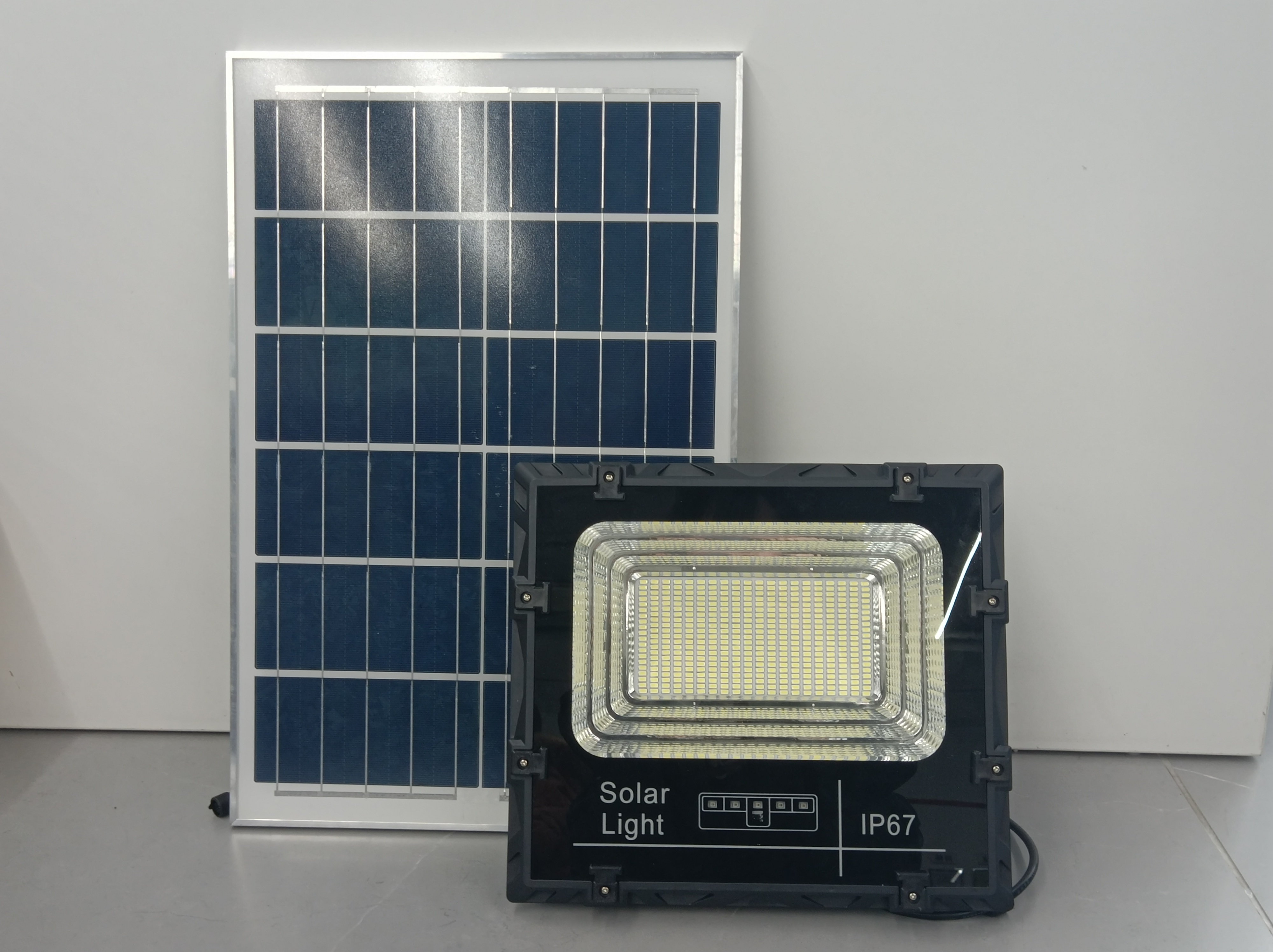 分体式太阳能卡扣聚宝盆投光灯 分体式太阳能卡扣聚宝盆投光灯