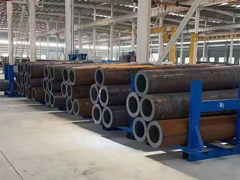 Alloy pipe