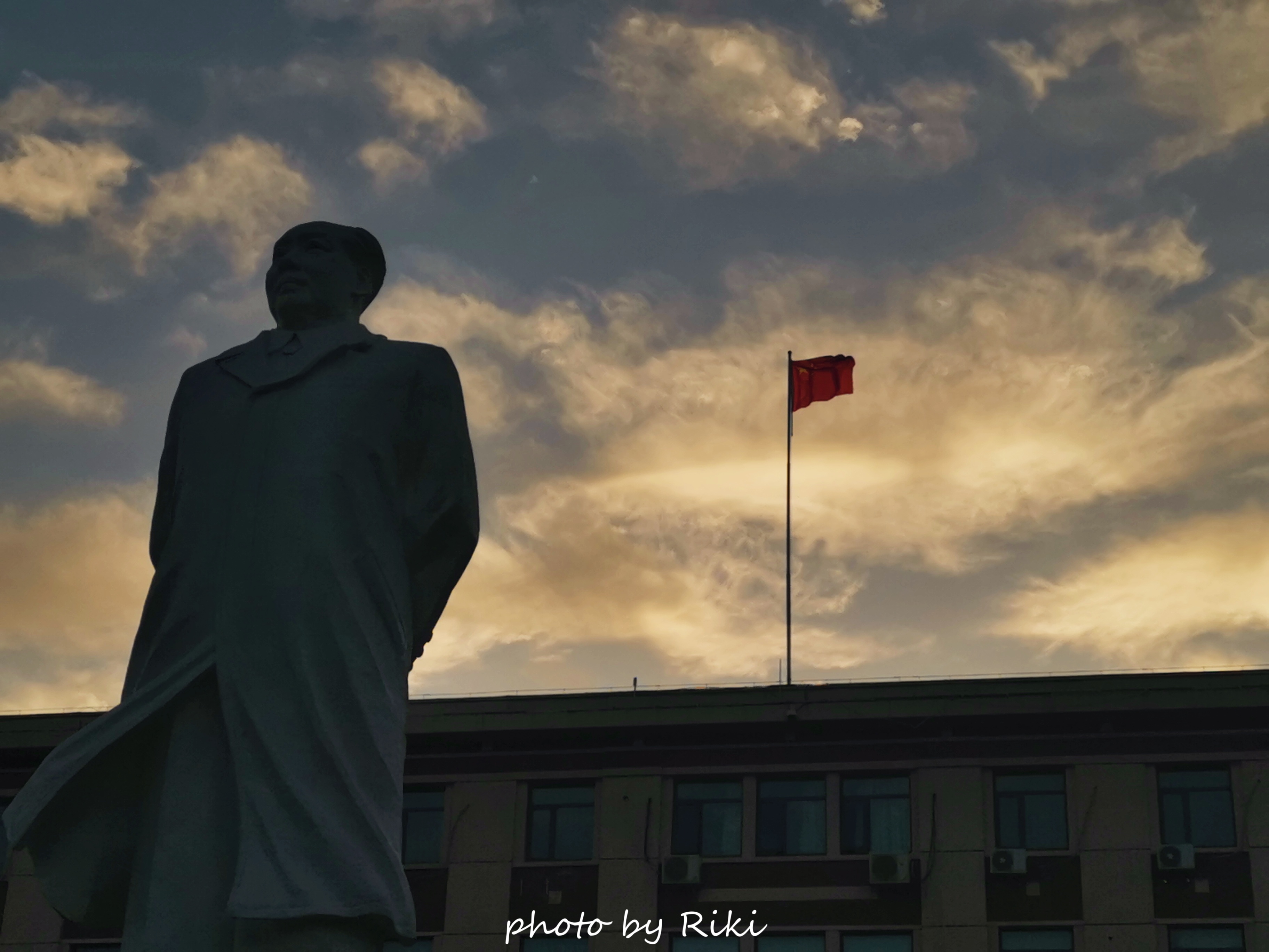 中国地质大学(北京):总有感动归属于中国红