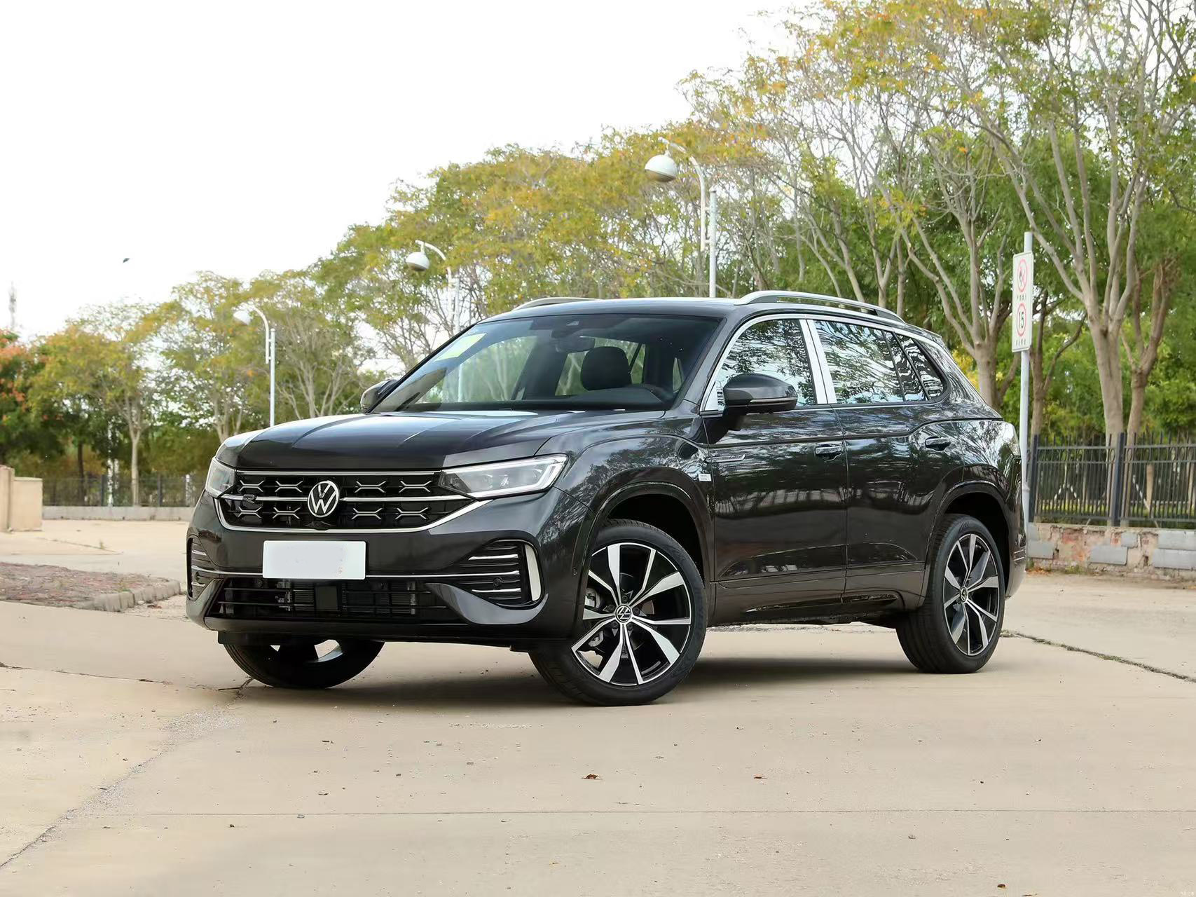 Tango 2024 380TSI 4WD R-Line Pro Intelligent Edition