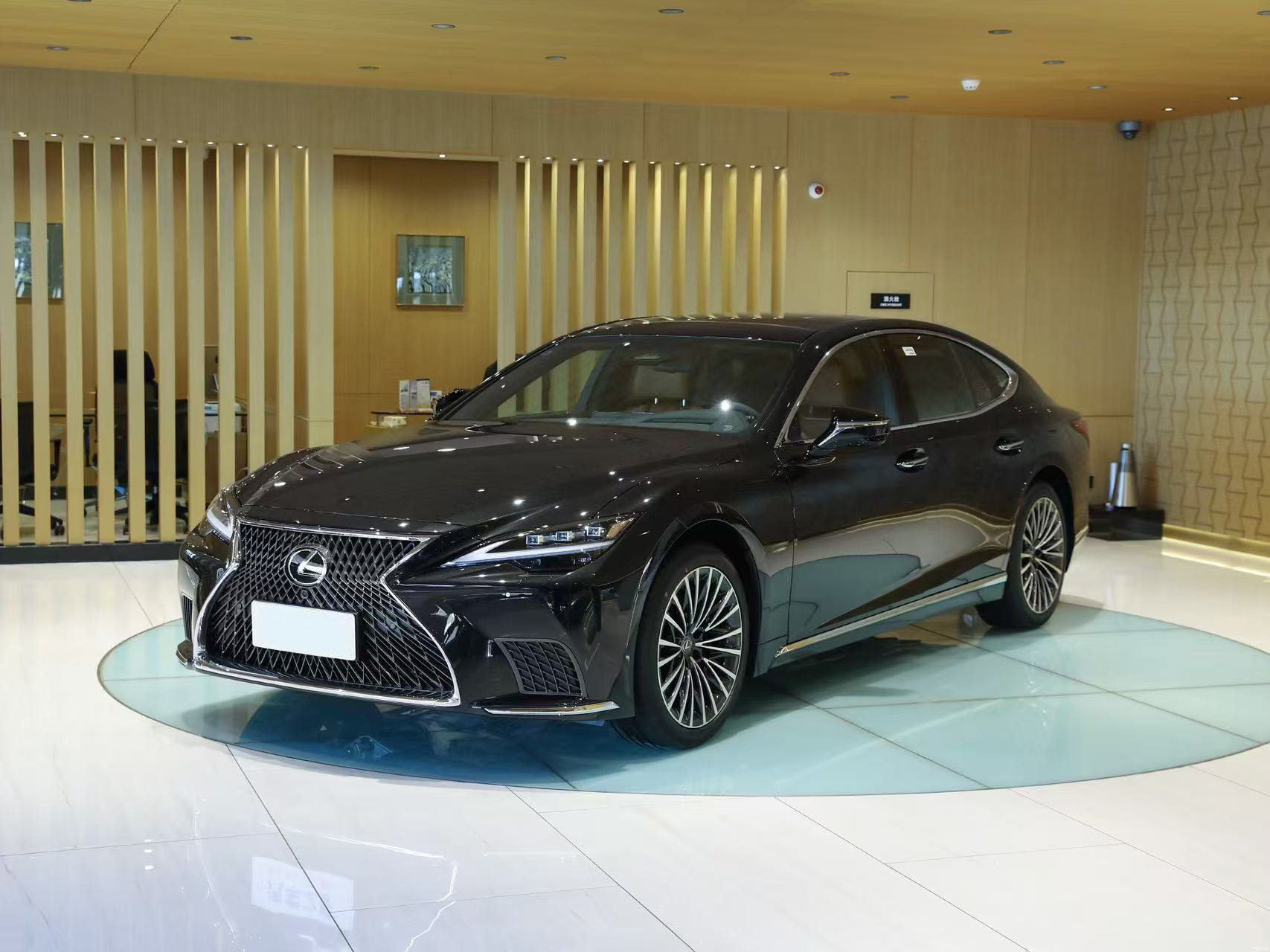 Lexus LS 2024 500h Executive Edition