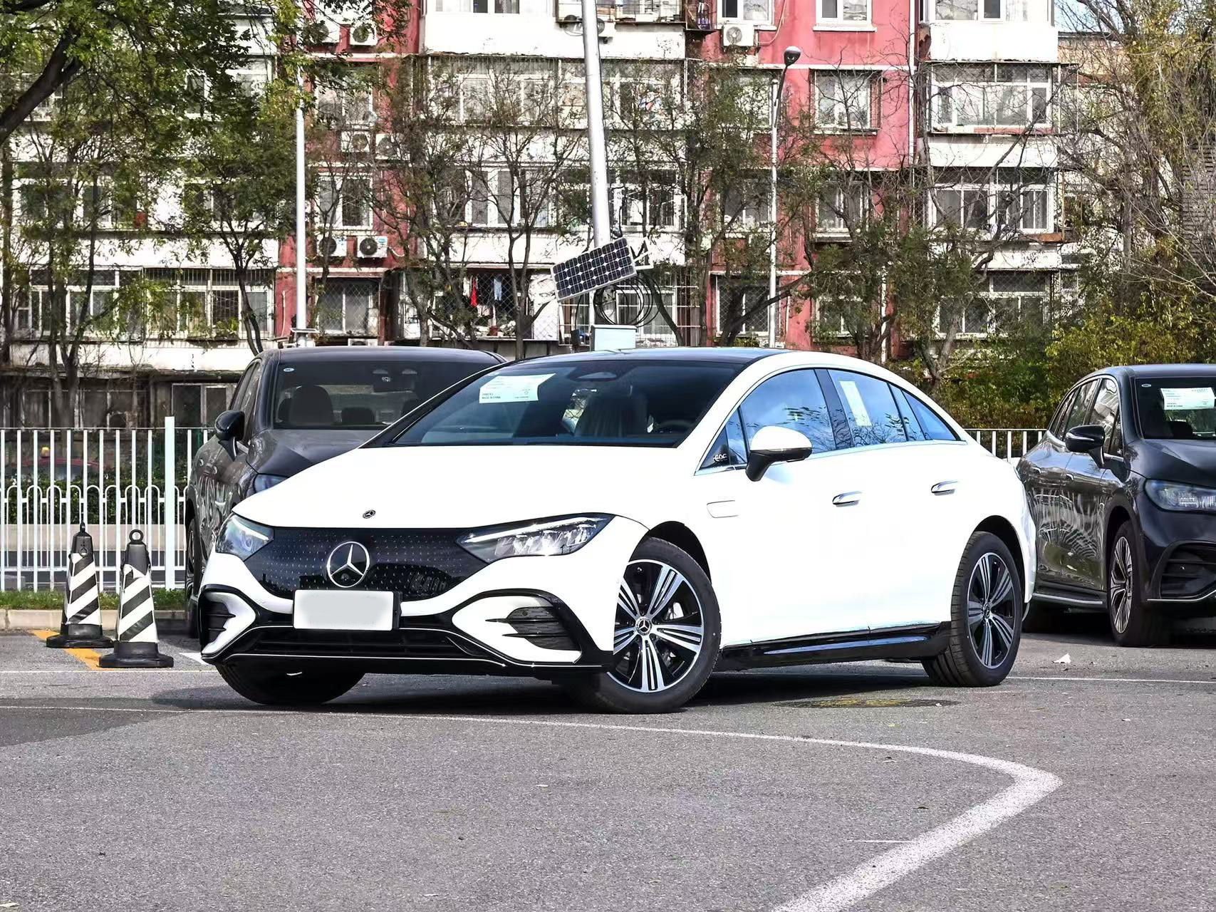 Mercedes-Benz EQE 2025 500 4MATIC Signature Edition