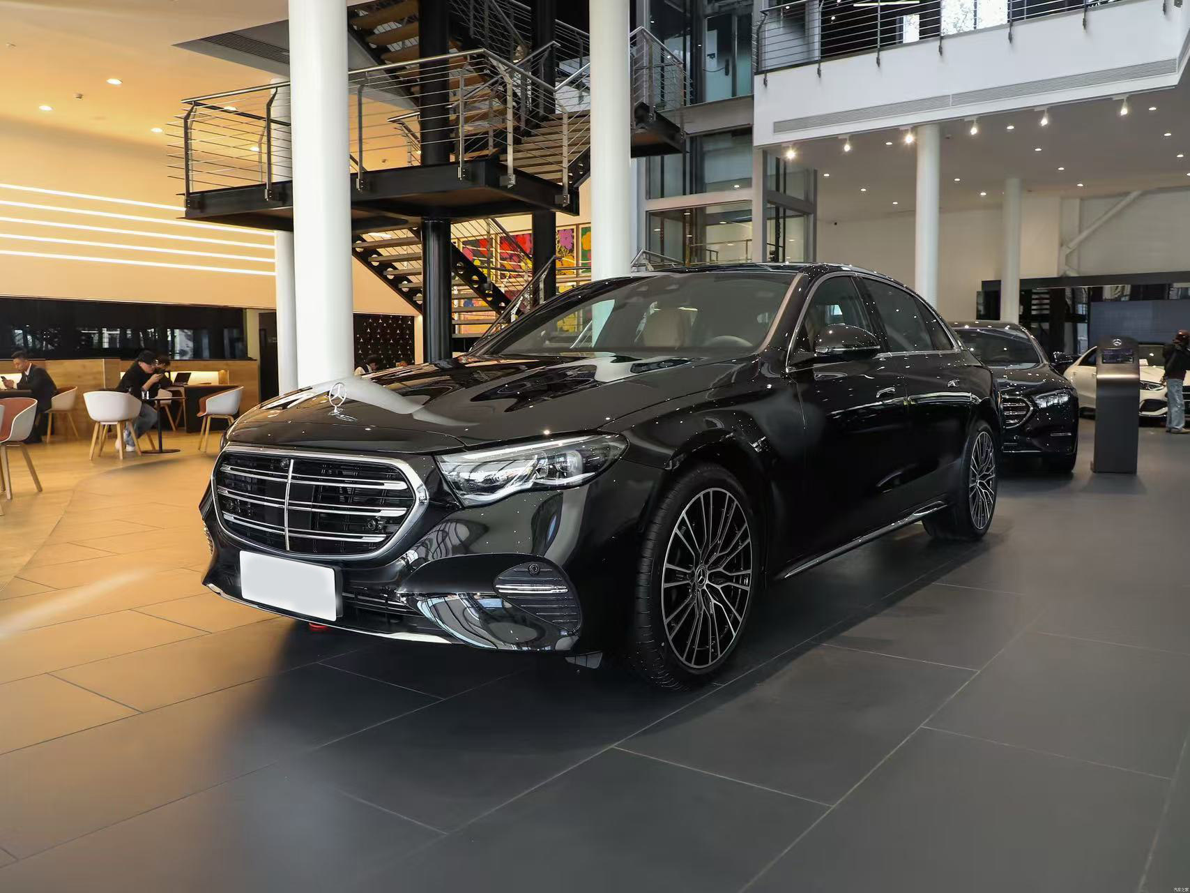 Mercedes-Benz E-Class 2025 E 300L Premium