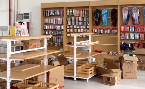 Store shelves3 Store shelves3