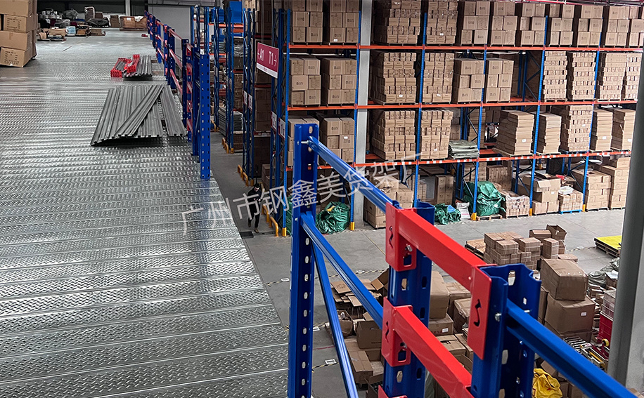 Saudi Arabia Mezzanine Racking Customer Case