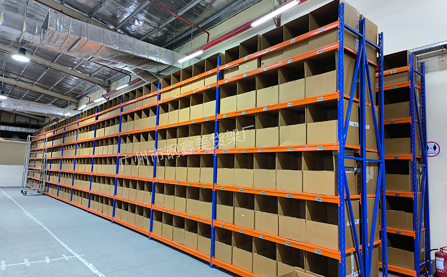 Dubai customer Medium Duty Rack project