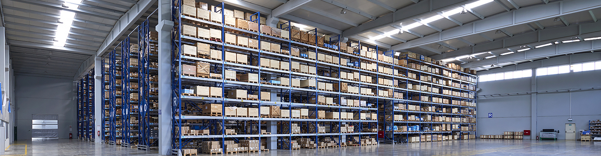 PROFESSIONAL CUSTOMIZATION OF VARIOUS MULTIFUNCTIONAL DISPLAY RACKS